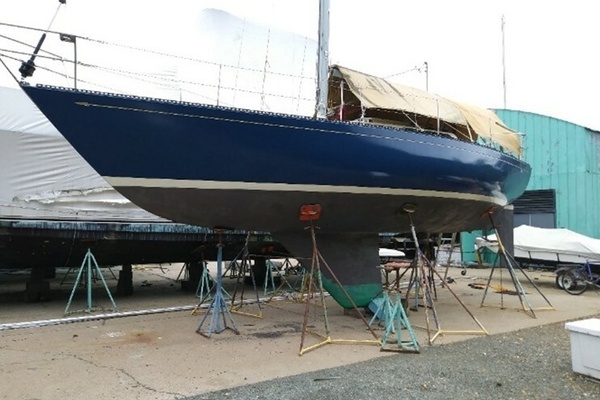 Watermark 33ft Carter Yacht For Sale