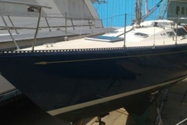 Watermark 33ft Carter Yacht For Sale