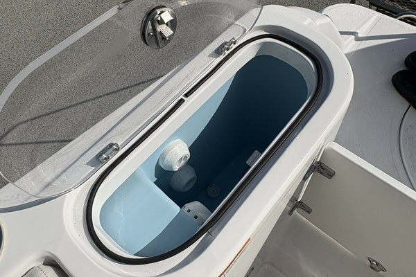 24ft Wellcraft Yacht For Sale