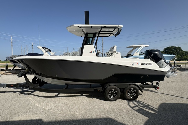 24ft Wellcraft Yacht For Sale