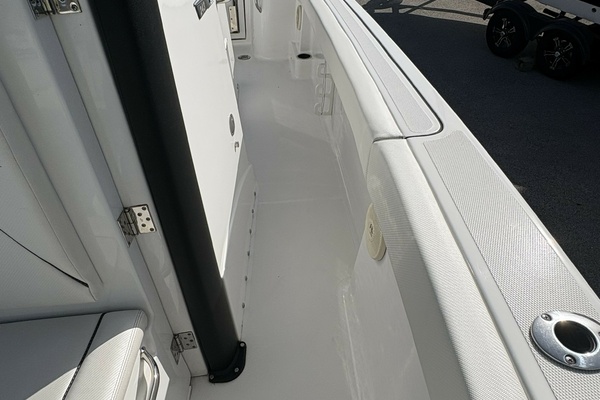 24ft Wellcraft Yacht For Sale