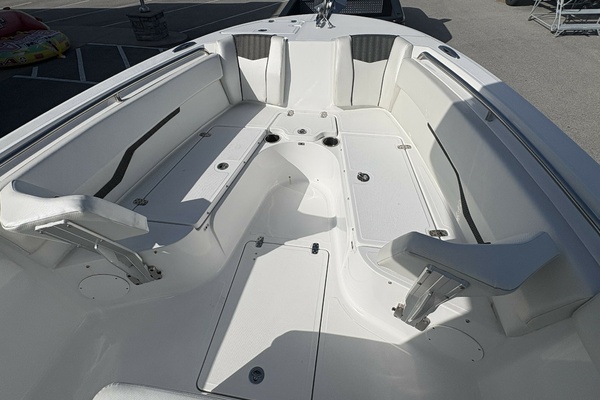 24ft Wellcraft Yacht For Sale
