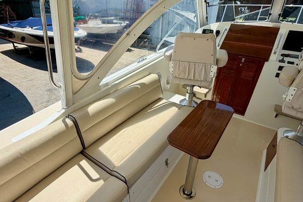 True Love 29ft MJM Yacht For Sale