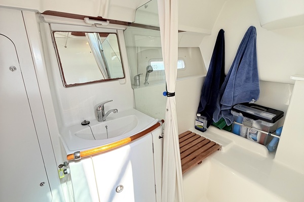 Gusto 37ft Beneteau Yacht For Sale