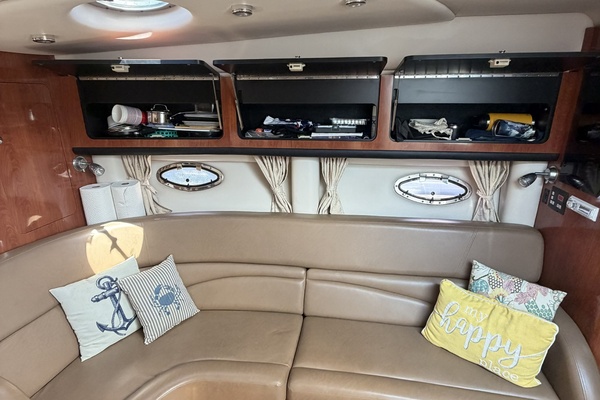 34ft Crownline Yacht For Sale
