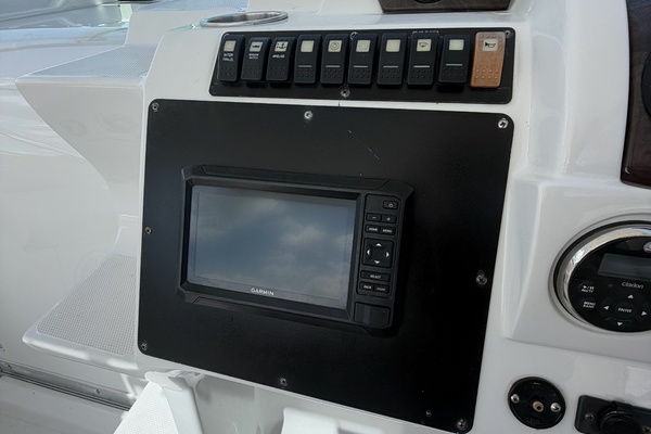 34ft Crownline Yacht For Sale