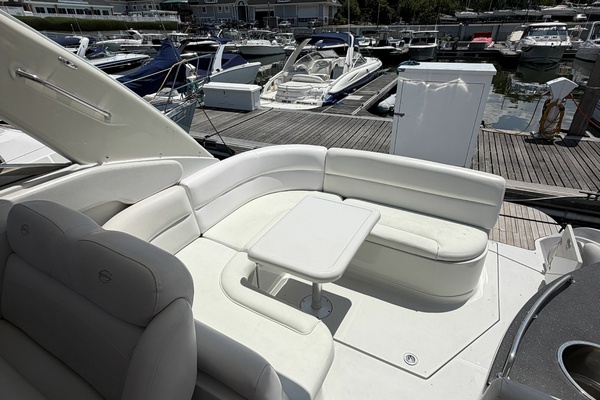 34ft Crownline Yacht For Sale