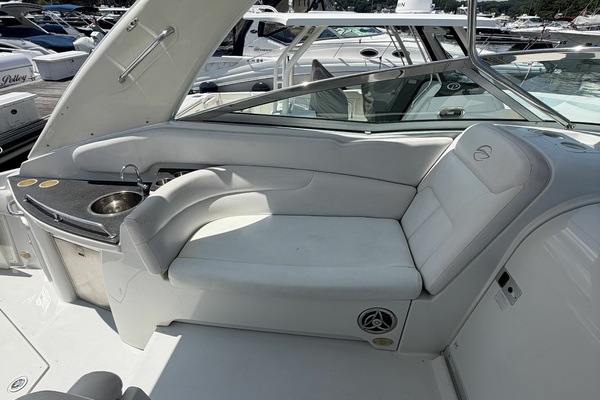 34ft Crownline Yacht For Sale