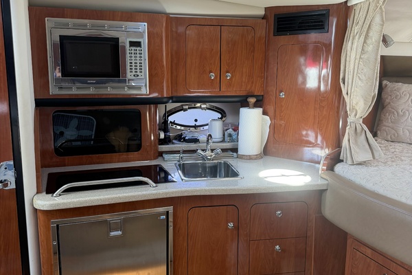 34ft Crownline Yacht For Sale