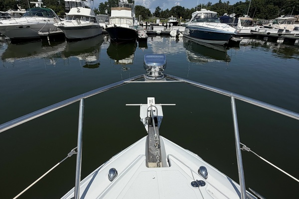 34ft Crownline Yacht For Sale