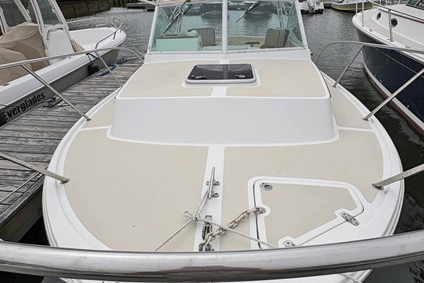 Foredeck Aft