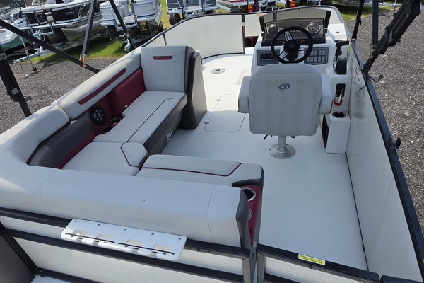 19ft Hurricane Yacht For Sale