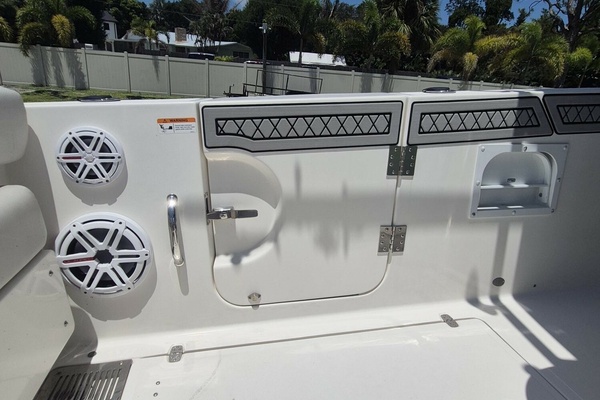 JOKER S JEWEL 35ft Wellcraft Yacht For Sale