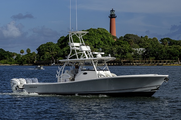 Jupiter 41 BIG HIT - Exterior