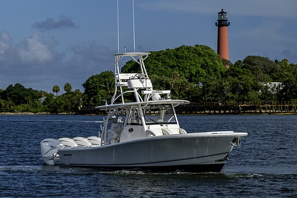 Jupiter 41 BIG HIT - Exterior