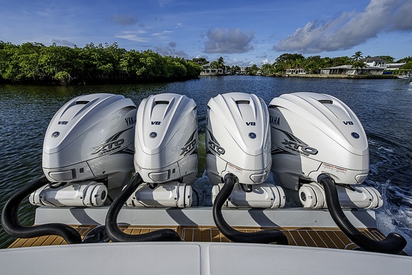 Jupiter 41 BIG HIT - Quad Engines