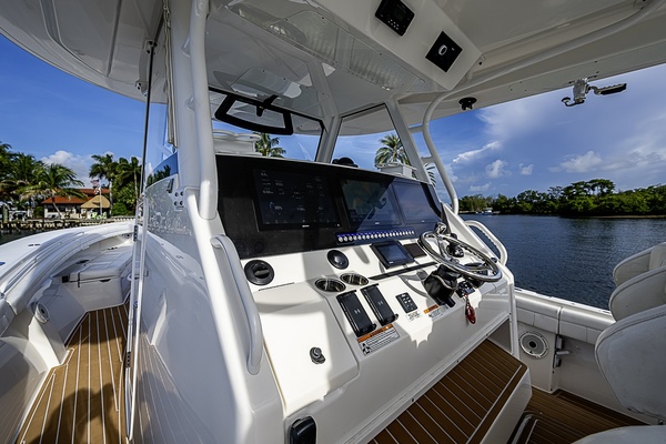 Jupiter 41 BIG HIT - Helm