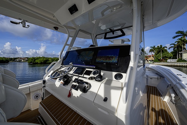 Jupiter 41 BIG HIT - Helm