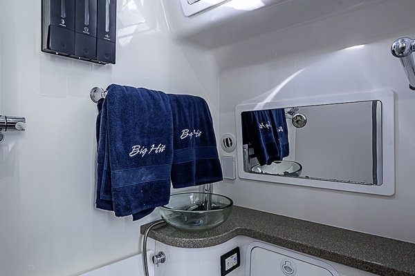 Jupiter 41 BIG HIT - Interior Head