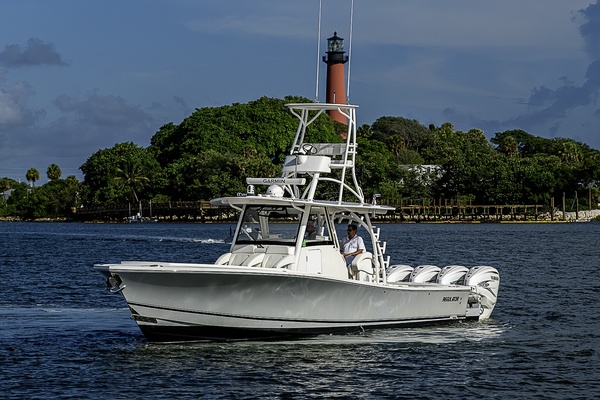 Jupiter 41 BIG HIT - Exterior