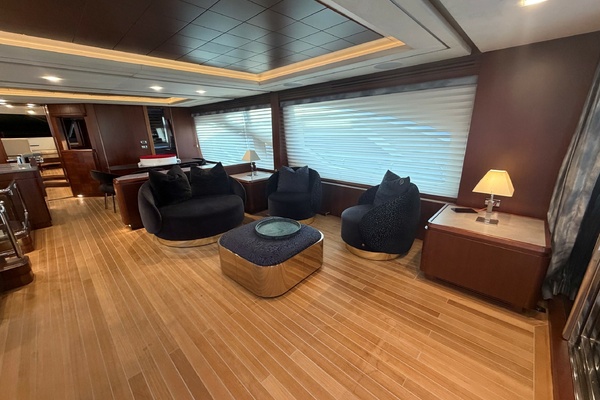 BEAUTIFUL M 95ft Azimut Yacht For Sale
