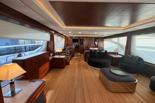 BEAUTIFUL M 95ft Azimut Yacht For Sale