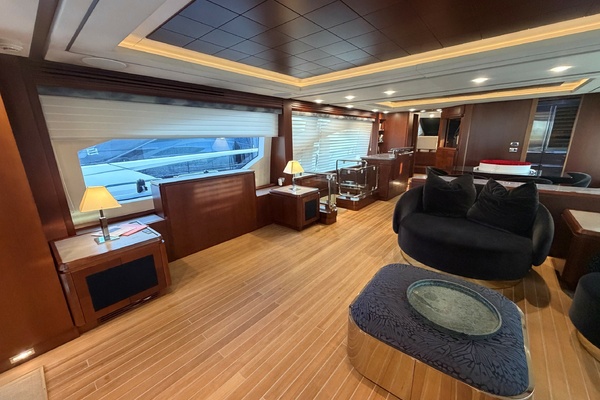 BEAUTIFUL M 95ft Azimut Yacht For Sale