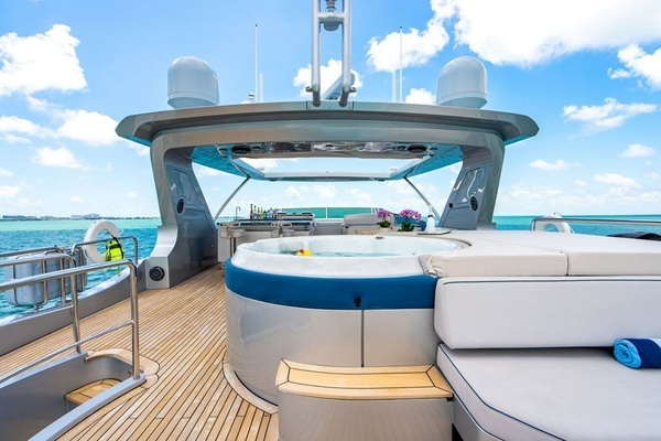 2008 Azimut 95