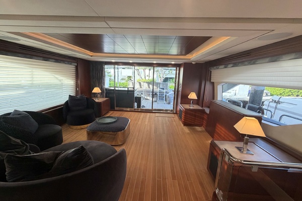 BEAUTIFUL M 95ft Azimut Yacht For Sale