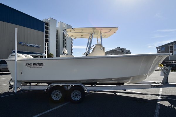 26ft Jones Brothers Yacht For Sale