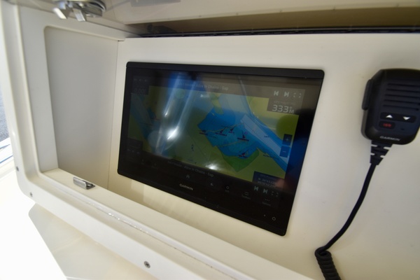 26ft Jones Brothers Yacht For Sale
