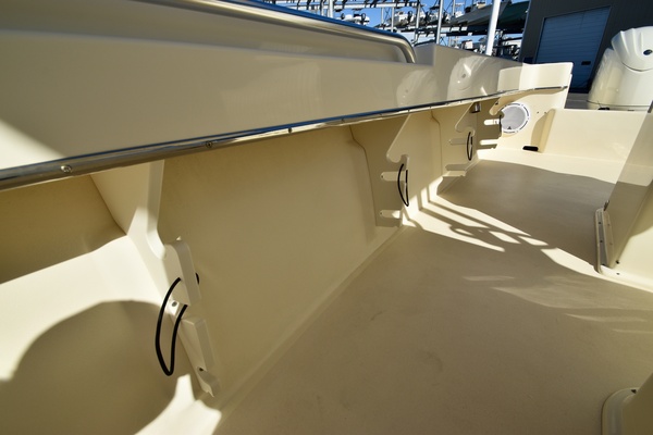 26ft Jones Brothers Yacht For Sale