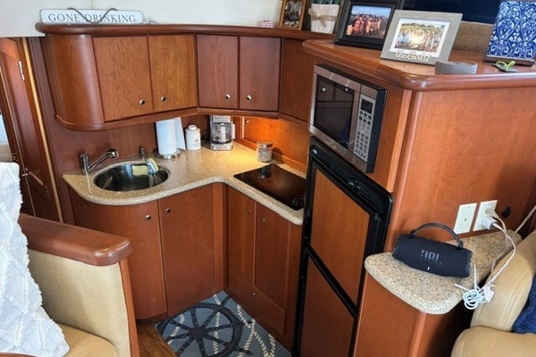 LADY KT  34ft Silverton Yacht For Sale