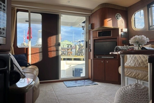 LADY KT  34ft Silverton Yacht For Sale