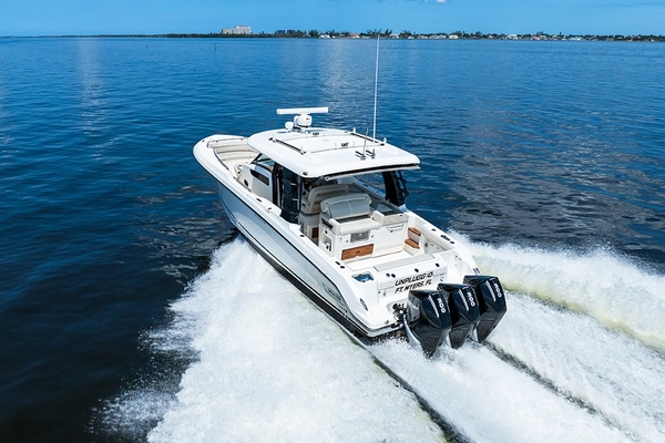 2023 Boston Whaler 35