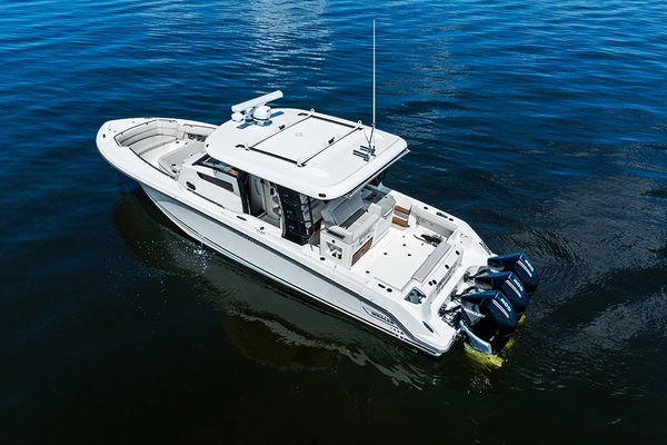 2023 Boston Whaler 35
