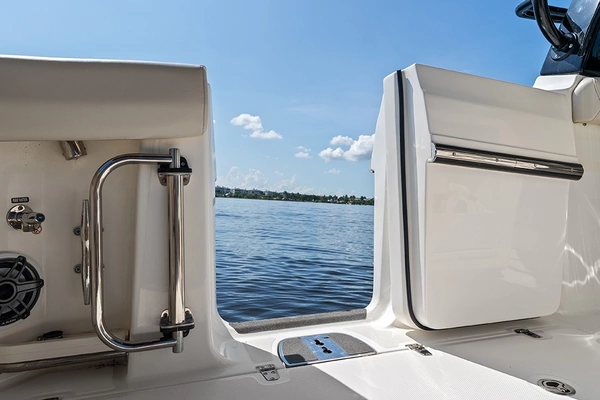 2023 Boston Whaler 35