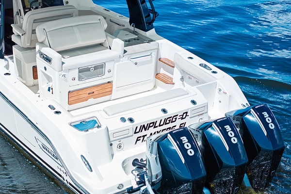 2023 Boston Whaler 35