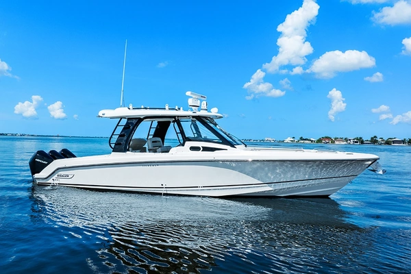 2023 Boston Whaler 35