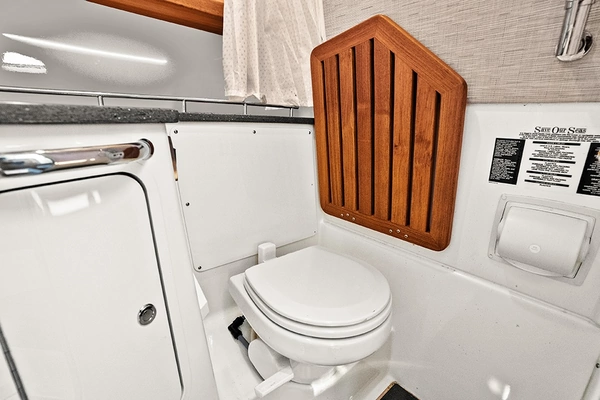 2023 Boston Whaler 35