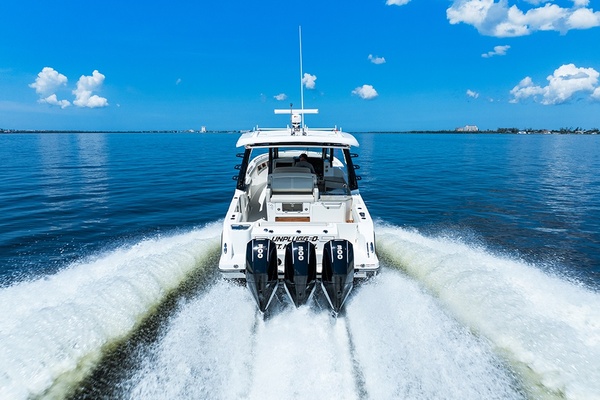 UNPLUGGED 35ft Boston Whaler Yacht For Sale