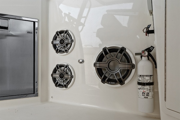 UNPLUGGED 35ft Boston Whaler Yacht For Sale