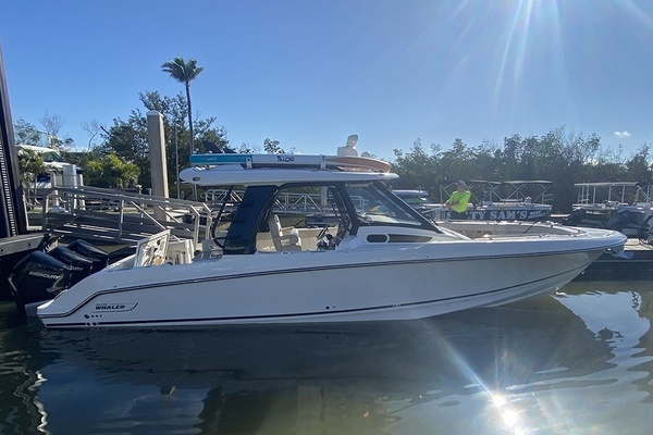 35-ft-Boston Whaler-2023-350 Realm-UNPLUGGED Fort Myers Florida United States  yacht for sale