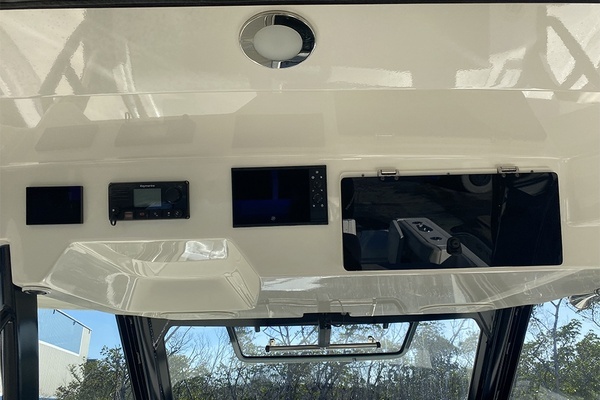 Boston Whaler 350 Realm Yacht For Sale