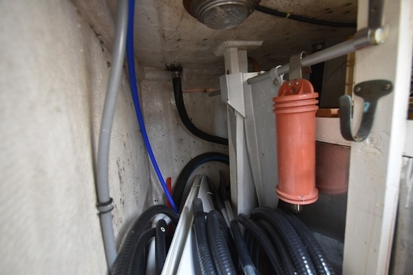 0005827388