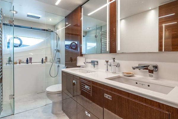 2019 Princess 78