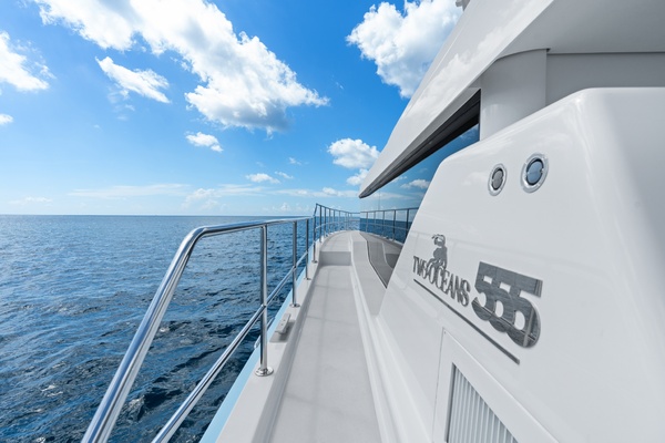 Two Oceans 555