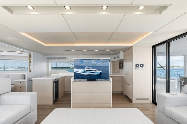 Two Oceans 555 Yacht For Sale