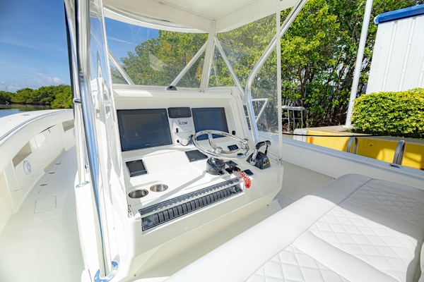 Sea Smoke 39ft SeaVee Yacht For Sale