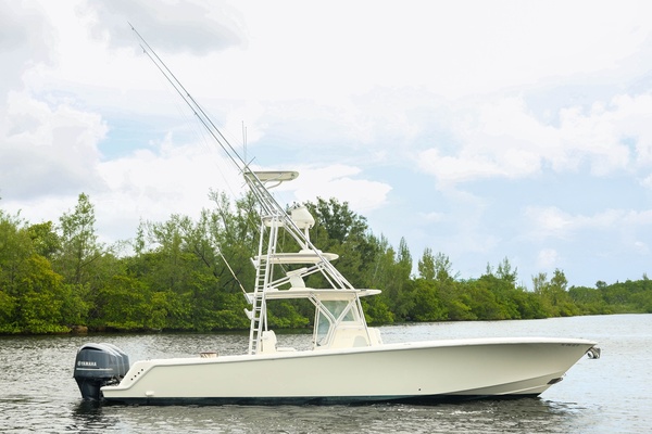 Sea Smoke 39ft SeaVee Yacht For Sale